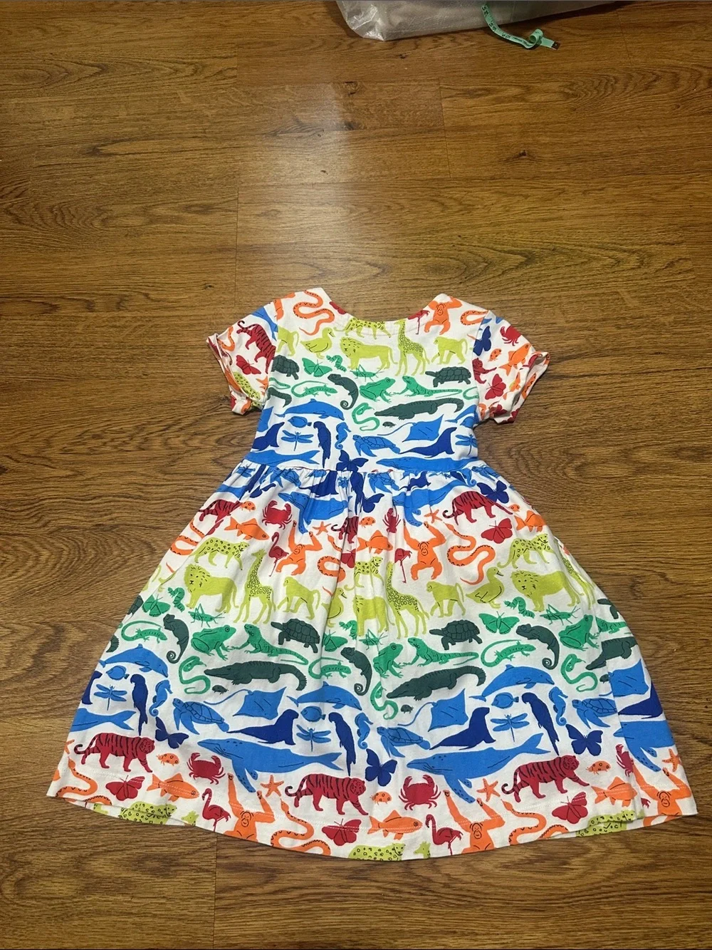 Mini Boden Multicolor Dino animal  Cotton Dress size 7-8 short sleeve pleated